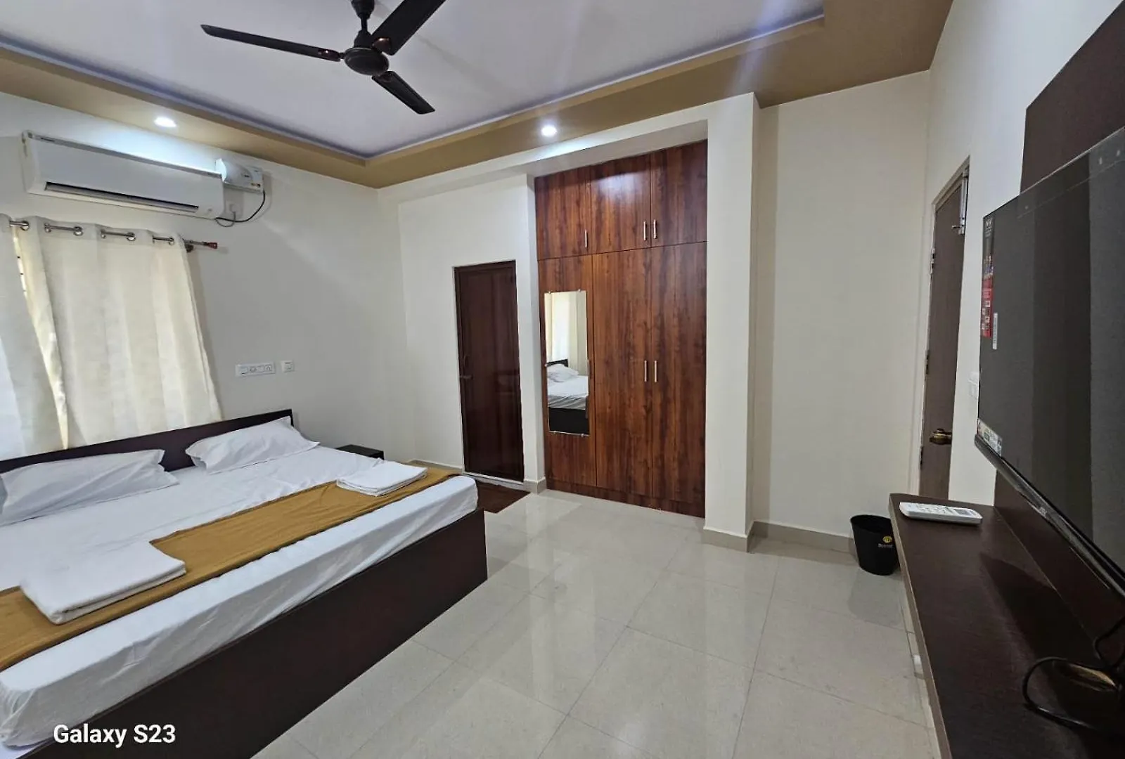 Deepa Stay Inn Mysore 5*,